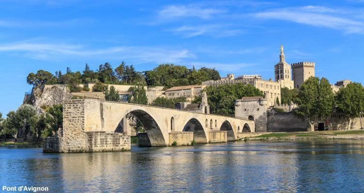 Insolite Studio -La Tour Des Templiers- Montfrin Exteriör bild